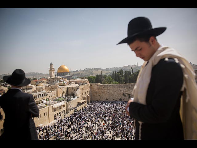Около стены Храма в Иерусалиме прошла молитва коэнов