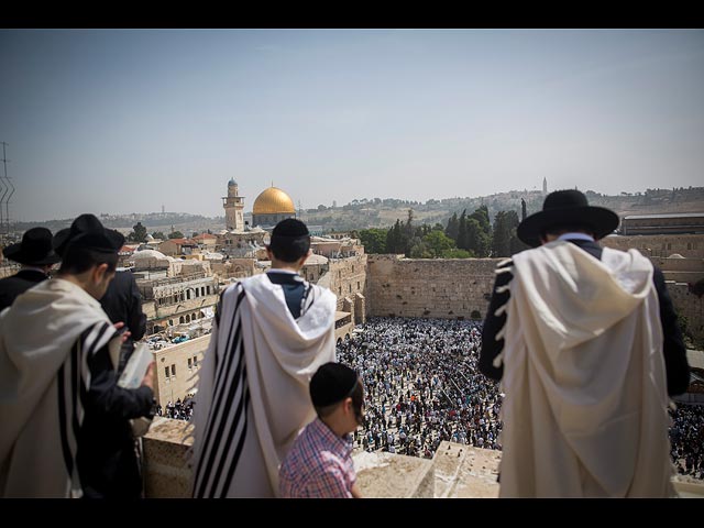Около стены Храма в Иерусалиме прошла молитва коэнов