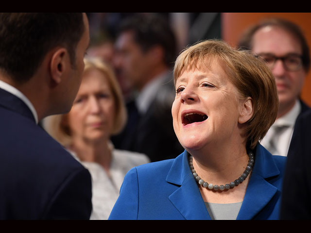 Барак Обама и Ангела Меркель посетили промышленную ярмарку в Ганновере