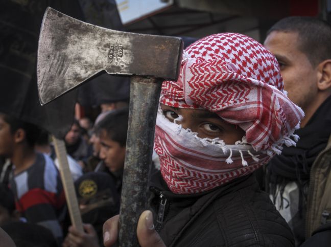 JMCC: 78% молодежи в секторе Газы поддерживают "интифаду ножей"  