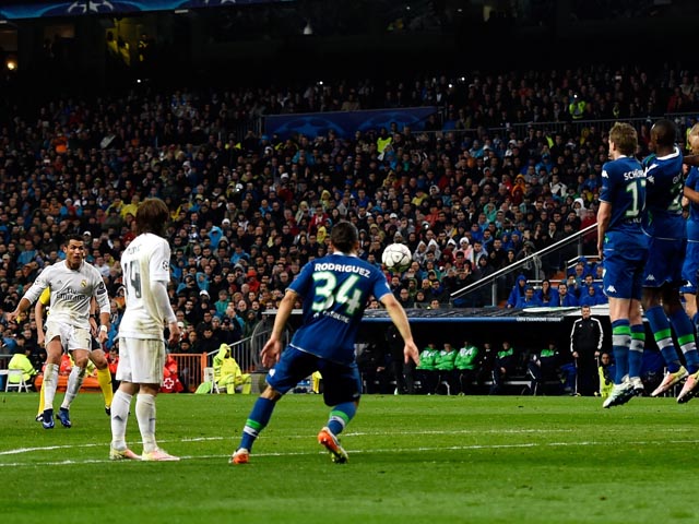 Кришиану Роналду забил три мяча и вывел "Реал" в полуфинал Лиги чемпионов