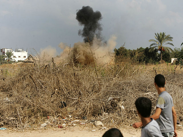 Арабские СМИ сообщили о первой жертве среди гражданского населения в секторе Газы  