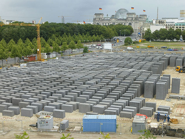Мемориал Холокоста в Берлине. 2004 год