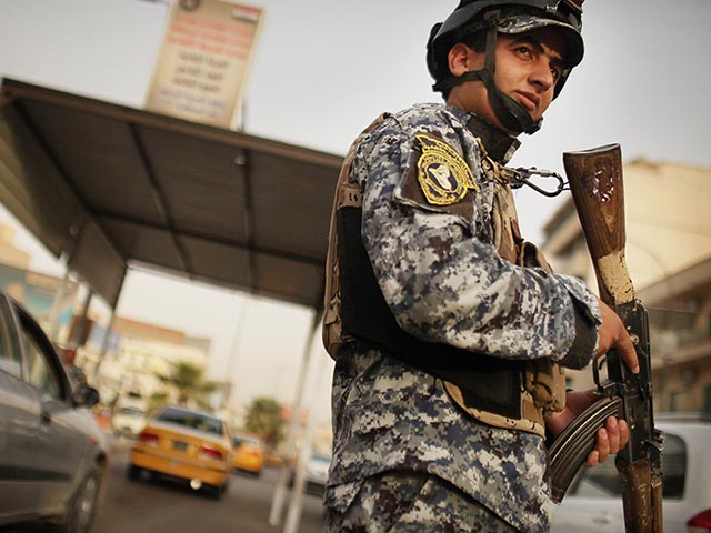 В Багдаде полиция обстреляла демонстрантов, десятки пострадавших