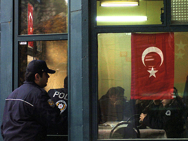 Полиция Турции ведет поиск Аталая Ф., подозреваемого по меньшей мере в четырех убийствах