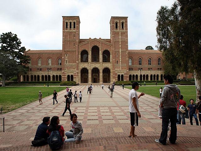 Кампус Университета Калифорнии в Лос-Анджелесе   