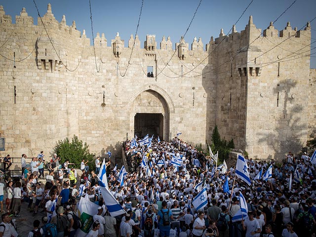 "Марш с флагами": Иерусалим отметил день своего воссоединения
