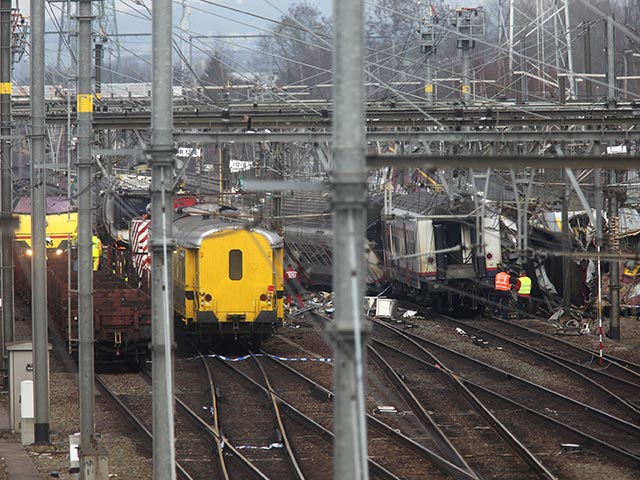 Крушение поезда в Бельгии: есть погибшие и раненые   