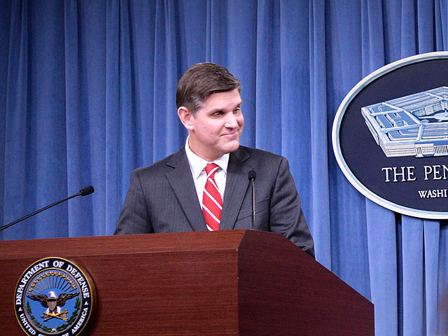 Пресс-секретарь министерства обороны США Питер Кук