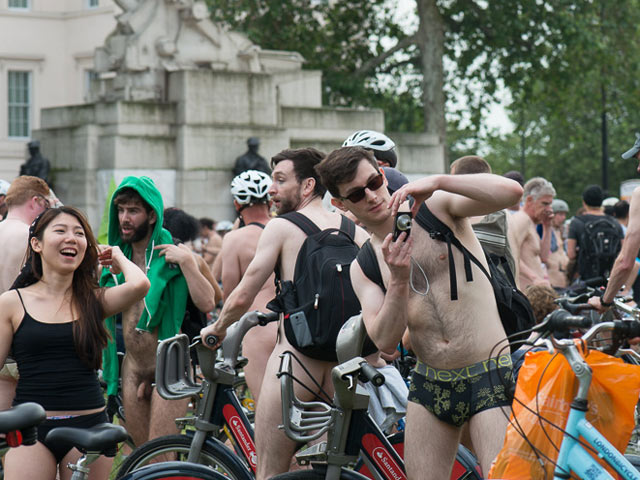 Голый велопробег в Лондоне. 11 июня 2016 года