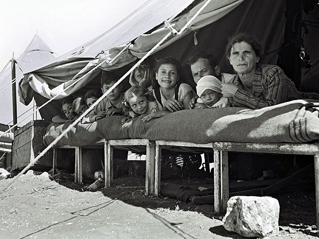 Лагерь для новых репатриантов. Израиль, 1949 год
