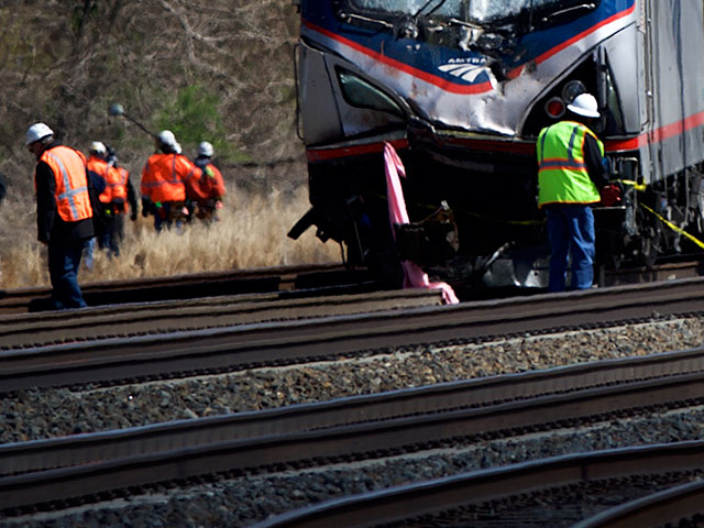 Столкновение автомобиля и поезда в Колорадо: 5 человек погибли    