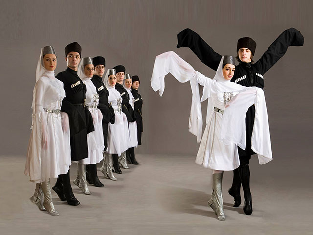 В июле в Израиль приезжает знаменитый театр грузинского танца Legacy
