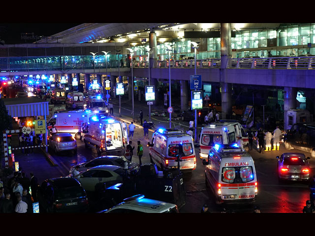 Теракт в международном аэропорту Стамбула: десятки погибших, около 150 пострадавших