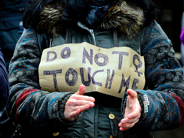 Демонстрация в знак протеста против сексуальных нападений в Кельне. Январь 2016 года