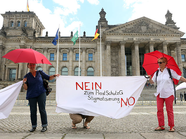 "Нет значит нет": после событий в Кельне Германия ужесточает закон об изнасиловании  