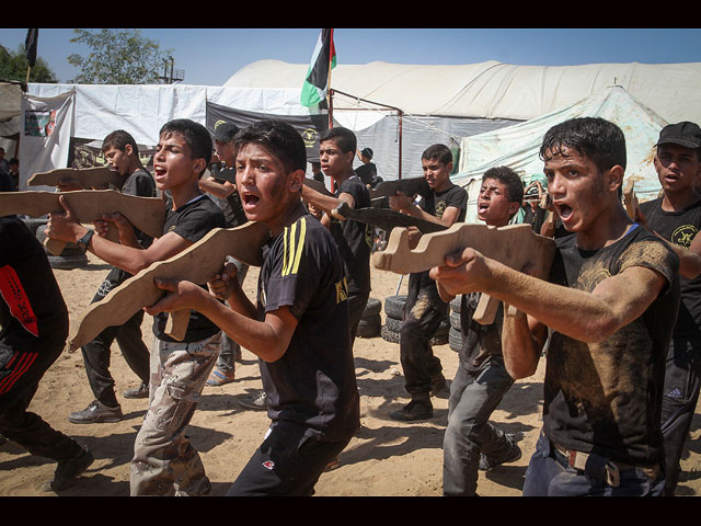 "Пионерское лето" юного джихадиста в секторе Газы