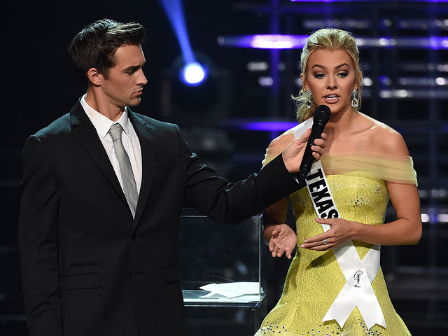 Карли Хей  на конкурсе Miss Teen USA