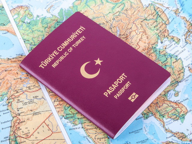 Глава МВД Турции: после попытки переворота отменены паспорта почти 75 тысяч человек