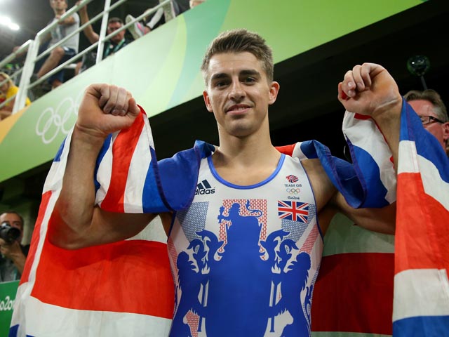 Британский гимнаст Макс Уитлок завоевал две золотые медали за один вечер