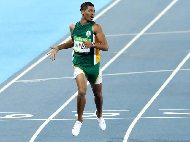 400 м: победив южноафриканец, побивший рекорд легендарного Майкла Джонсона