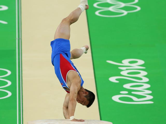 Опорный прыжок. Победил гимнаст из КНДР. Денис Аблязин завоевал вторую медаль за вечер