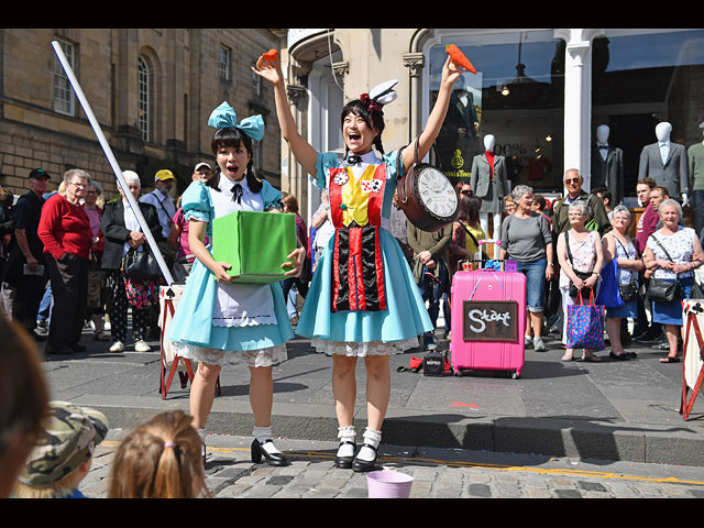 В Эдинбурге проходит "Фриндж" &#8211; самый масштабный фестиваль искусств мира  