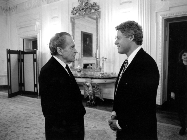 Ричард Никсон и Билл Клинтон в 1993 году