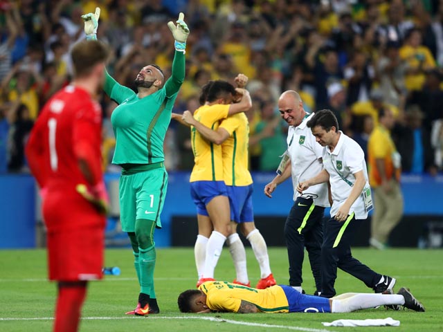 Футбол. В финале бразильцы обыграли немцев в серии пенальти