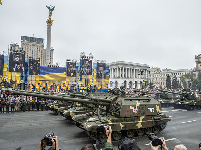 Военный парад в Киеве