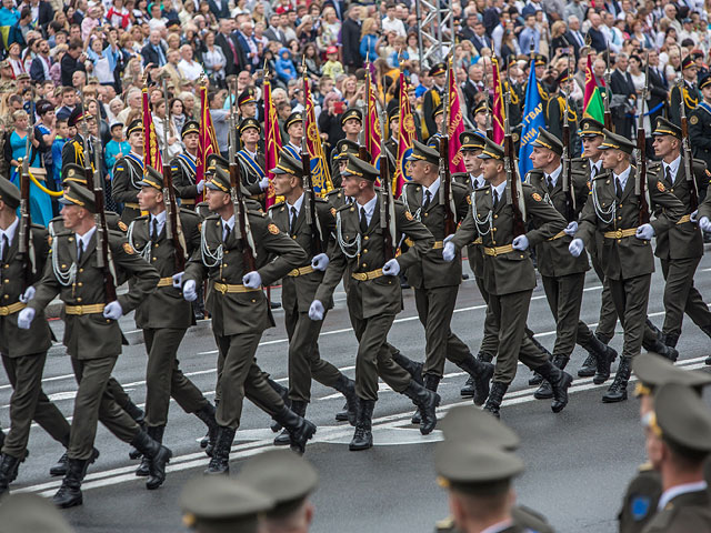 Военный парад в Киеве