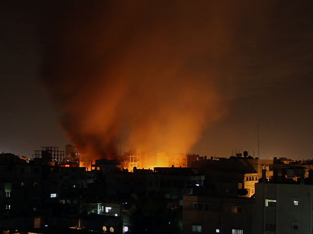 ЦАХАЛ нанес удары по сектору Газы в ответ на обстрел израильских военнослужащих  