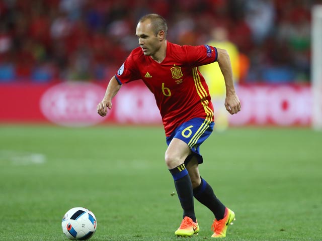 Испанцы забили 8 мячей. Матч в Албании прерван