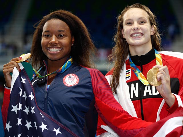 Сразу две чемпионки и олимпийские рекордсменки &#8211; американка Симона Мануэль и канадка Пенни Олексяк