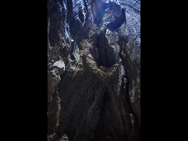 Фотосъемки в пещере "Эшет Лот" незадолго до обрушения