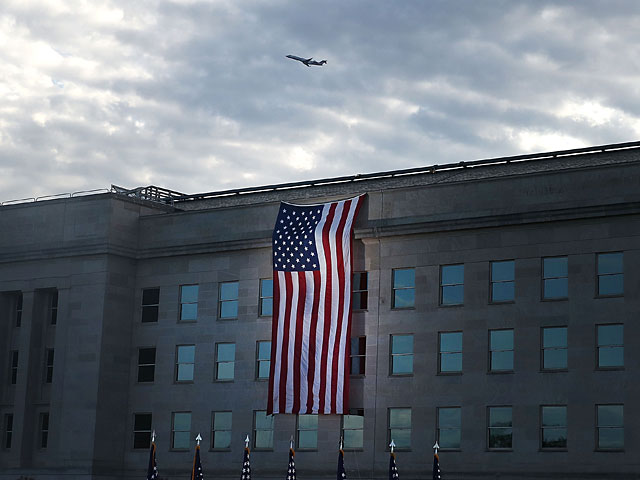 Церемония поминовения жертв терактов 9/11 в США
