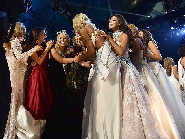 Сэвви Шилдс на конкурсе Miss America 2017