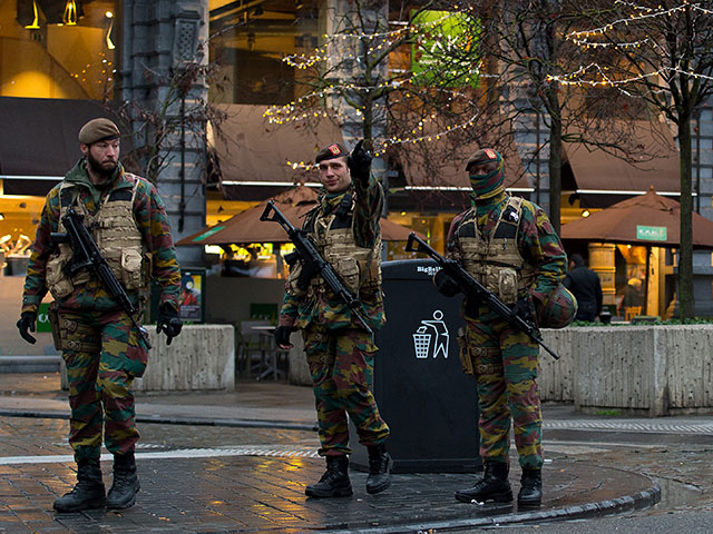 Бельгийская полиция задержала трех подозреваемых в причастности к терроризму