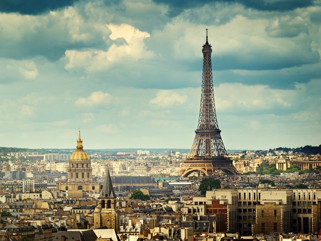 Париж готовится стать раем для нудистов