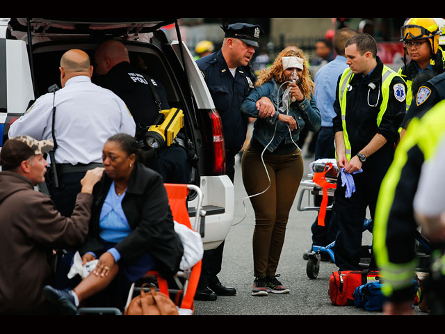 Железнодорожная авария в Нью-Джерси: множество пострадавших    