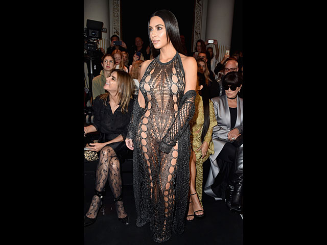 Ким Кардашьян на Paris Fashion Week