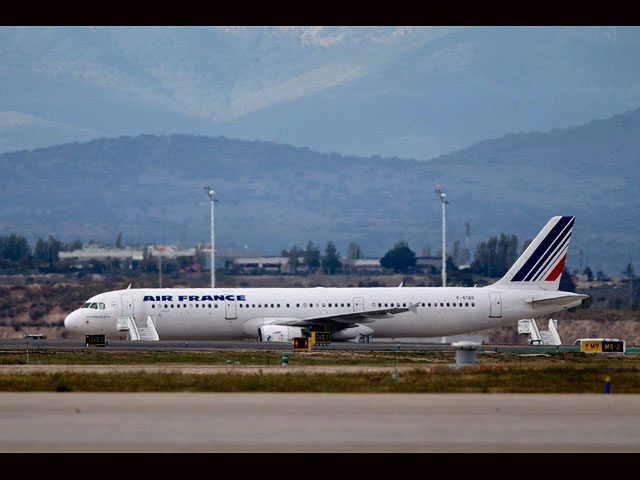 СМИ: странные неполадки в самолетах Air France заинтересовали спецслужбы    