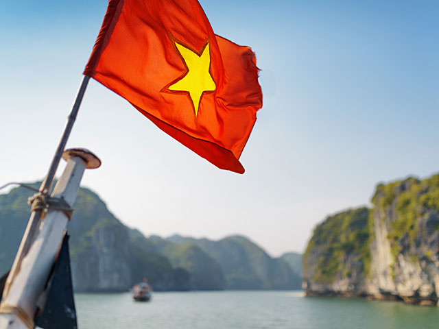 Вьетнам не позволит России возвратиться на базу ВМФ Камрань    