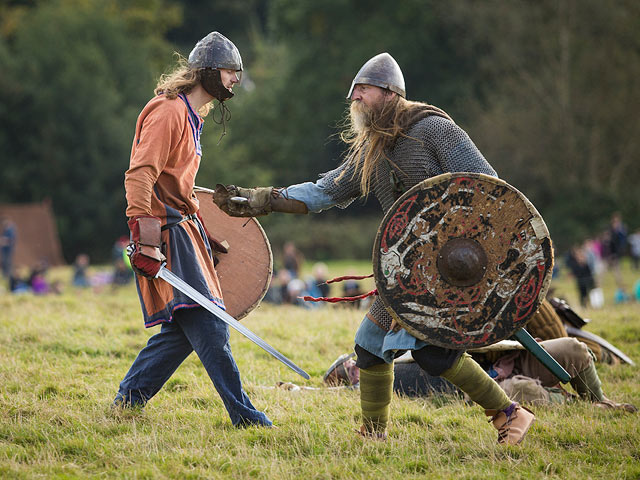 950 лет спустя: реконструкция битвы при Гастингсе