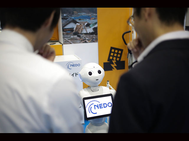 В Токио стартовала выставка роботов Japan Robot Week 2016