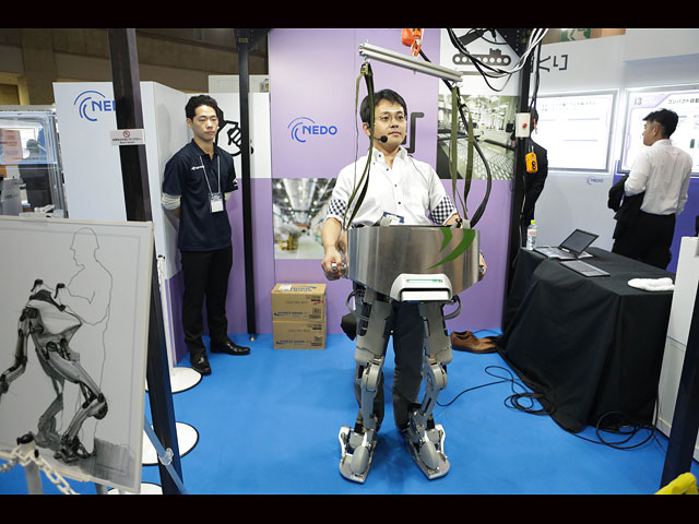 В Токио стартовала выставка роботов Japan Robot Week 2016