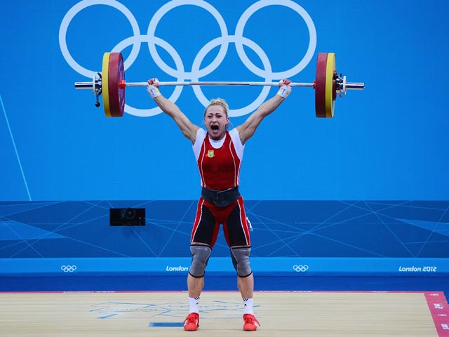 Украинская тяжелоатлетка лишена бронзы Лондонской олимпиады и дисквалифицирована на 2 года