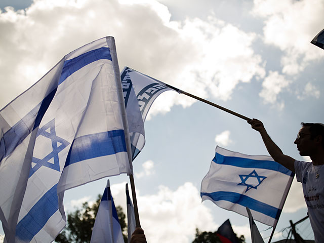 Полиции запретили не пускать людей с израильскими флагами на публичные мероприятия
