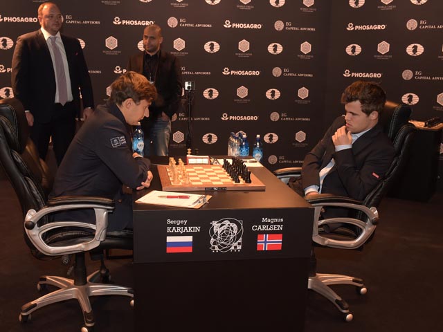 Матч за шахматную корону: во второй партии зафиксирована ничья