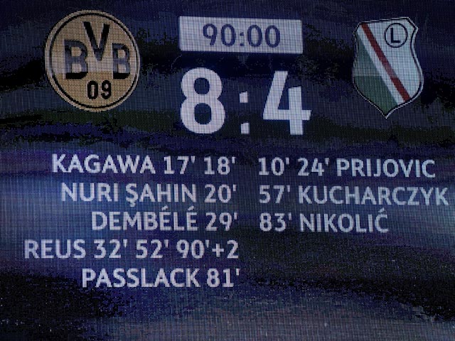 "Реал" в большинстве победил бывшую команду Криштиану Роналду. "Боруссия" и "Легия" установили рекорд
